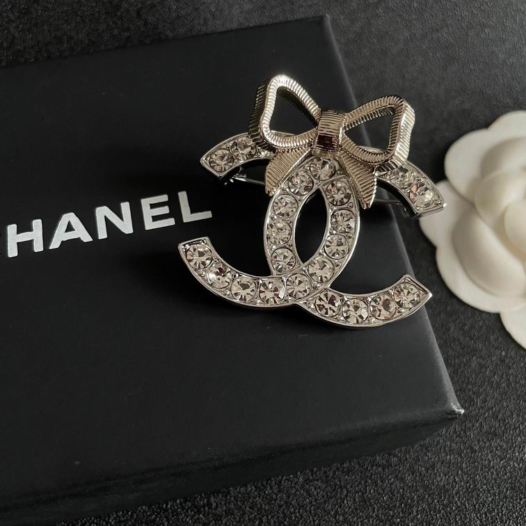 Chanel Brooch 12lyh71